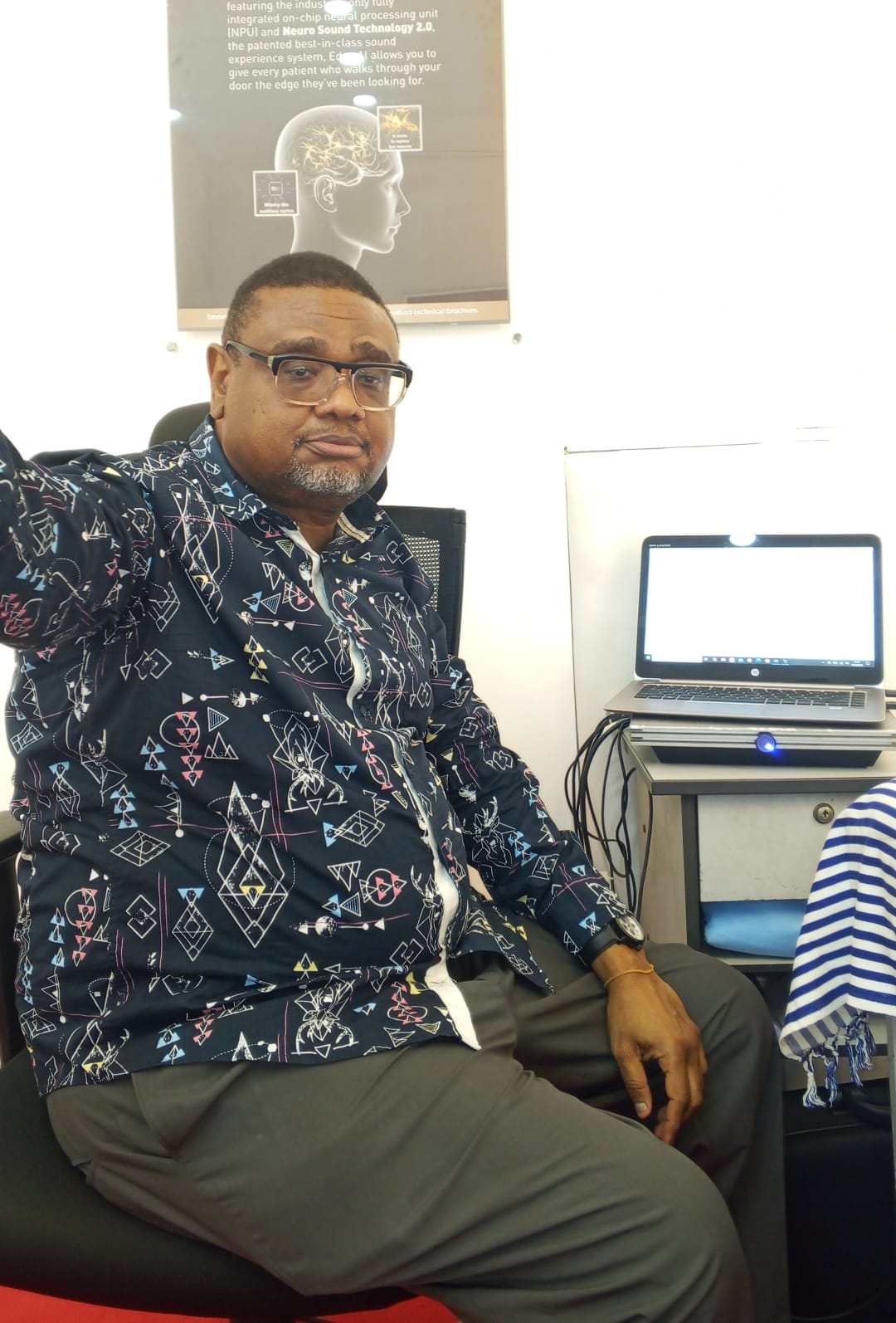 Lead audiologist at the Mombasa Hearing Centre testing workstation